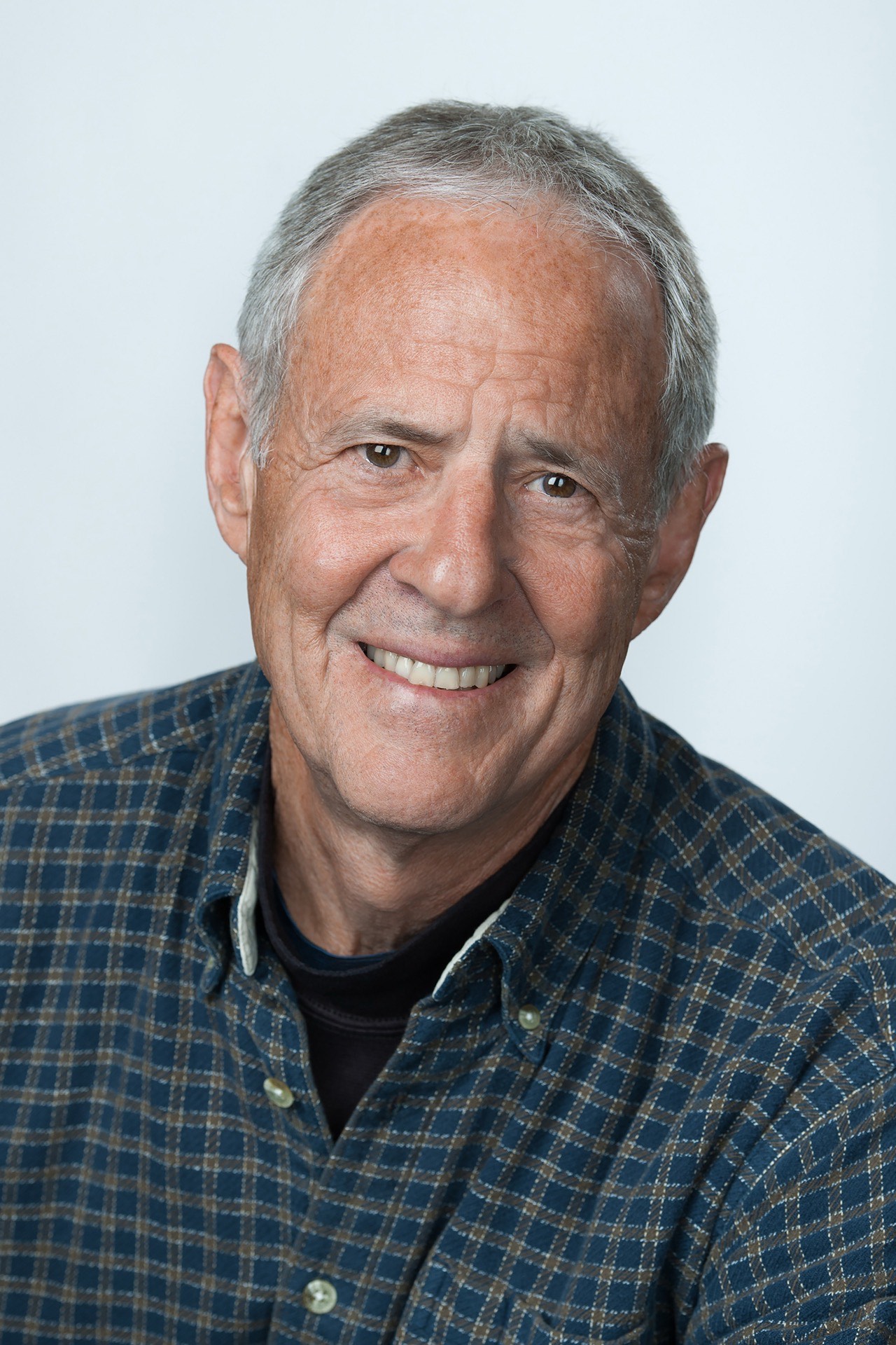 Portraitfoto von William E. Glassley