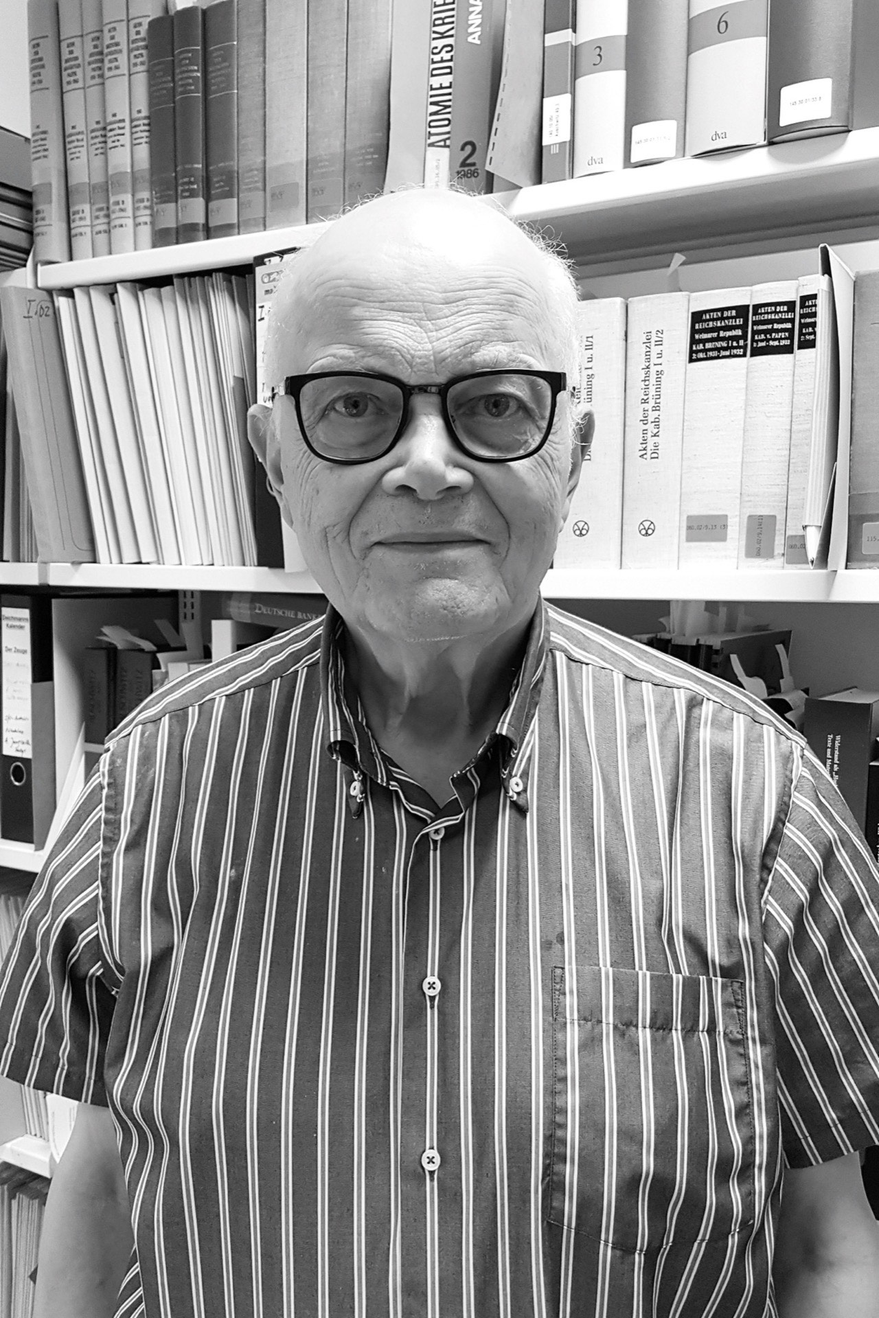 Portraitfoto von Karl Heinz Roth