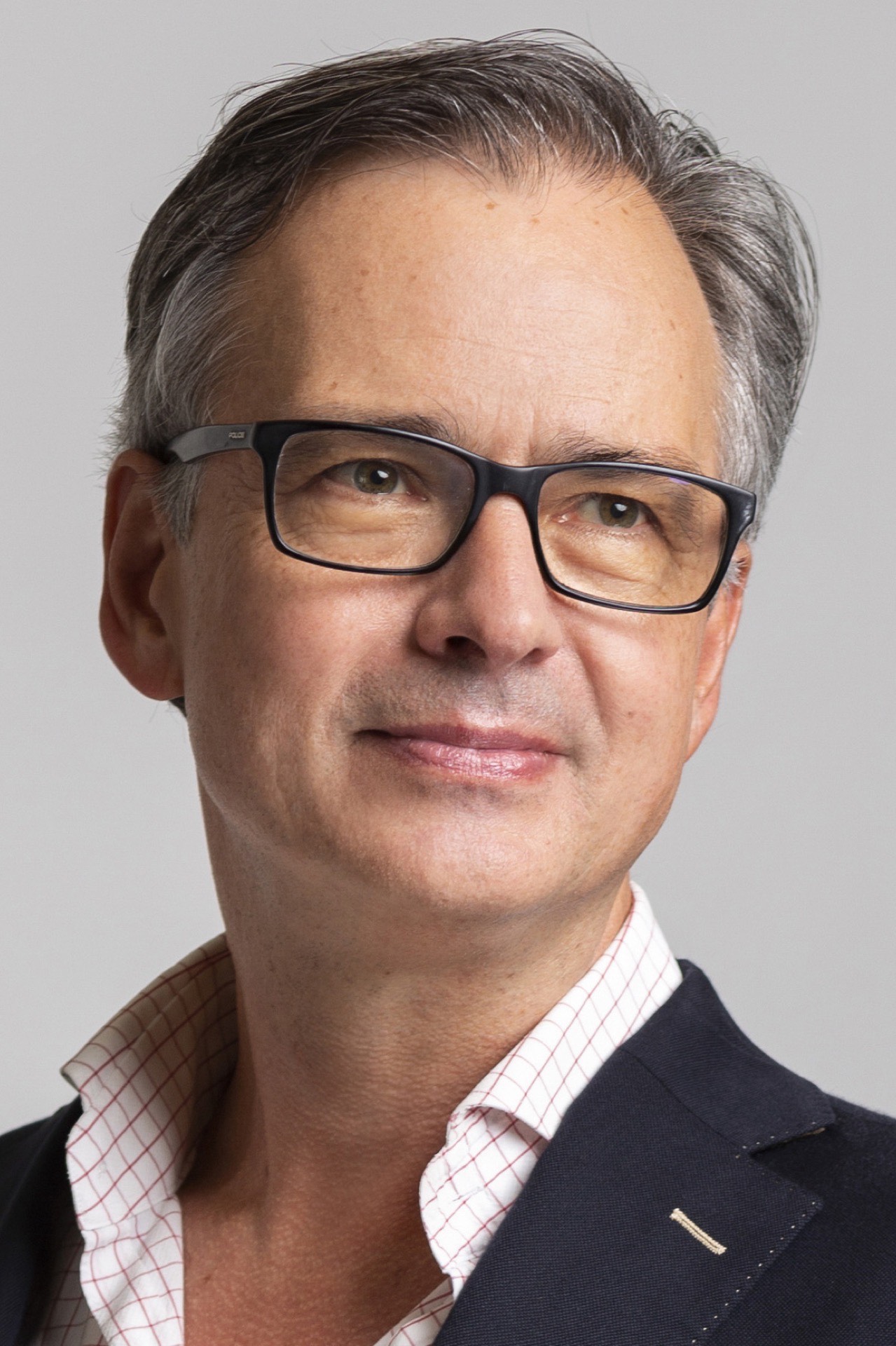 Portraitfoto von Jens Schadendorf